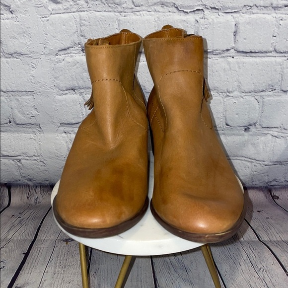 Lucky Brand Blandre Brown Ankle Booties NWT 7.5 - Picture 2 of 9